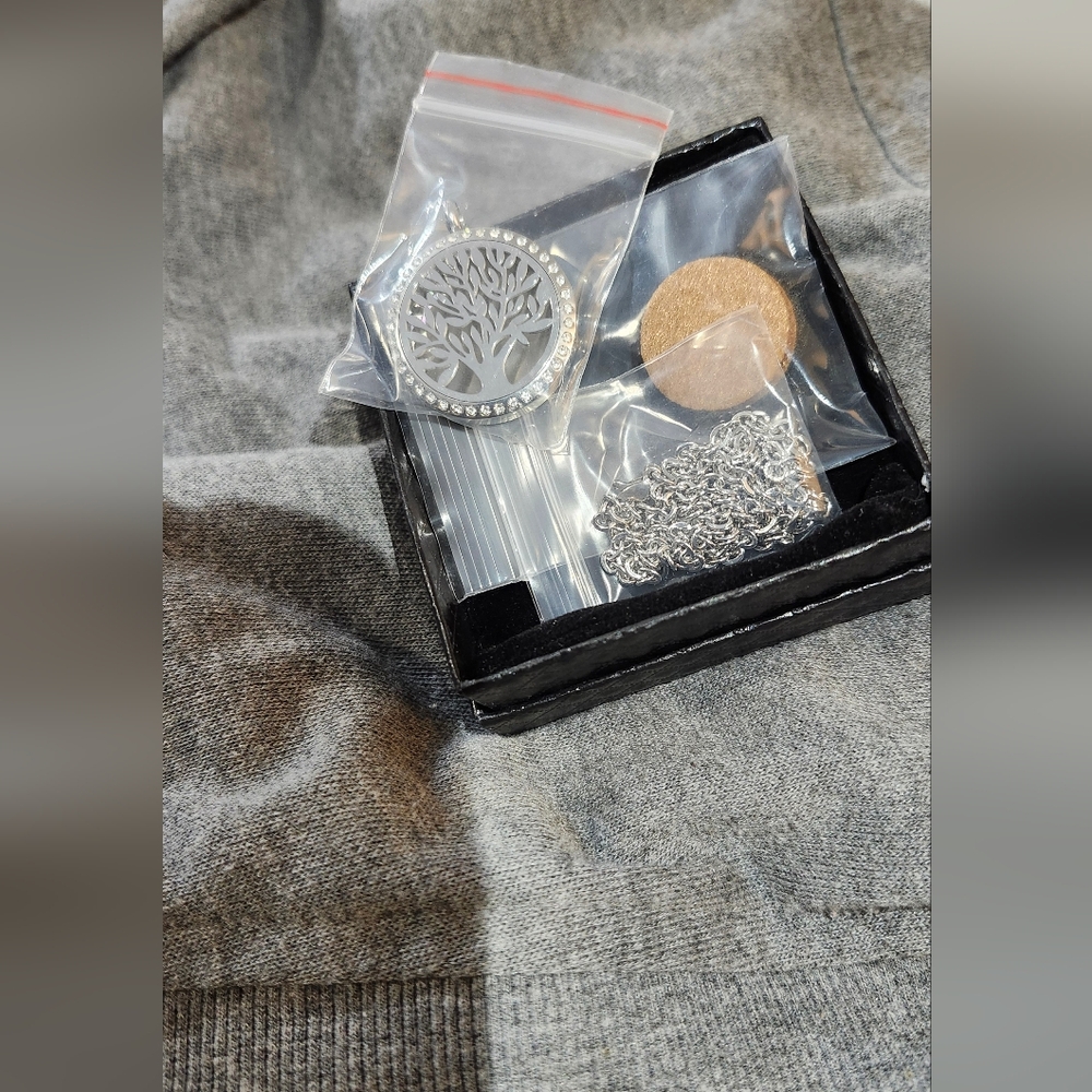 Essential Oil Jewelery (Silver)